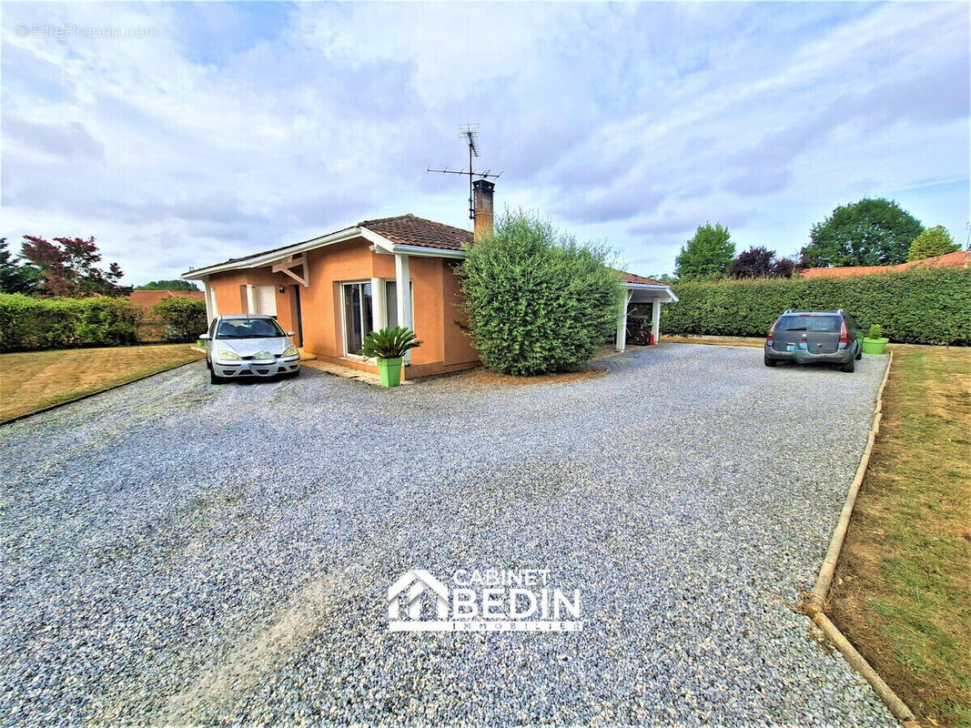 Maison à SAUBUSSE