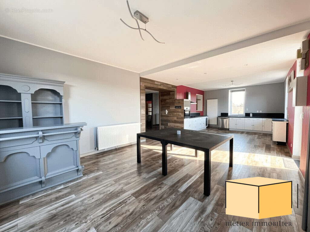 Maison 164 m² à Champagne-En-Valromey  - photo 5