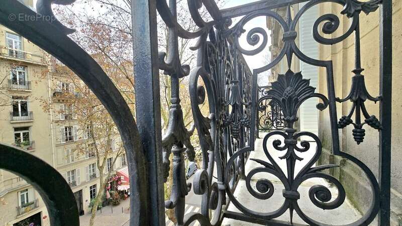 Appartement à PARIS-7E