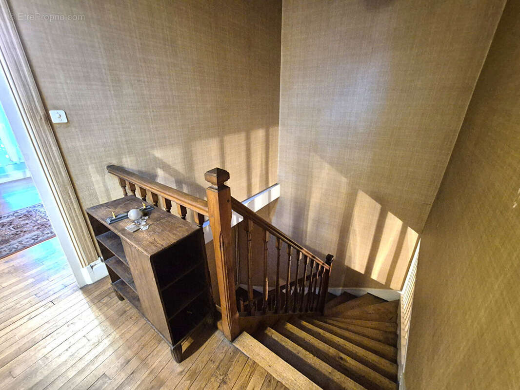 Maison à ALLASSAC