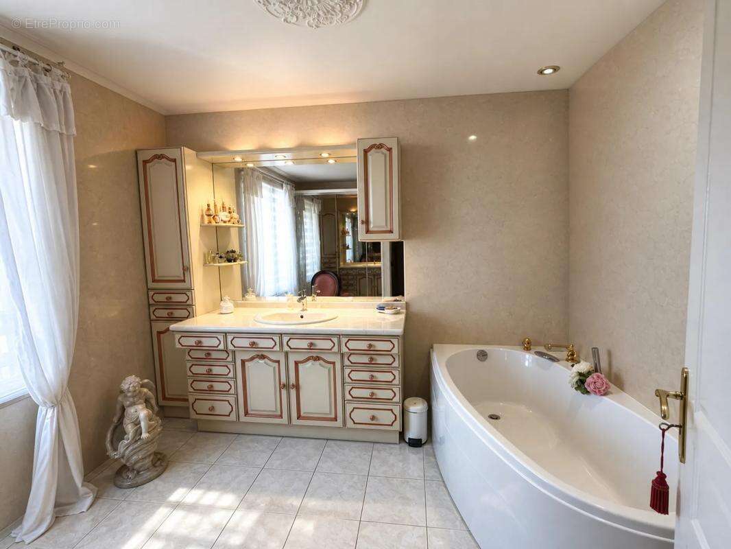 Maison de 166 m² avec grand atelier de 180 m² à côté d'Epernon - photo 11