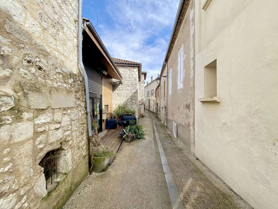 Appartement à MONFLANQUIN
