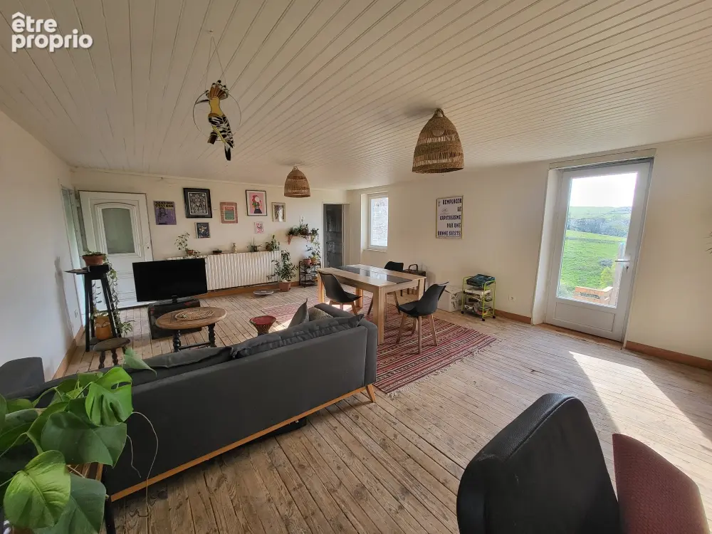 15 km conques- beau corps de ferme -140 m2-1,6 ha - photo 4