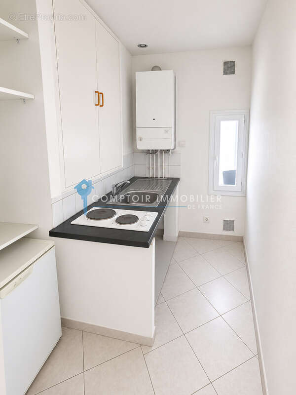 Dépt Hérault (34), à vendre MONTPELLIER Appartement Studio de 27 m2 - grande cave en sous-sol. - photo 2