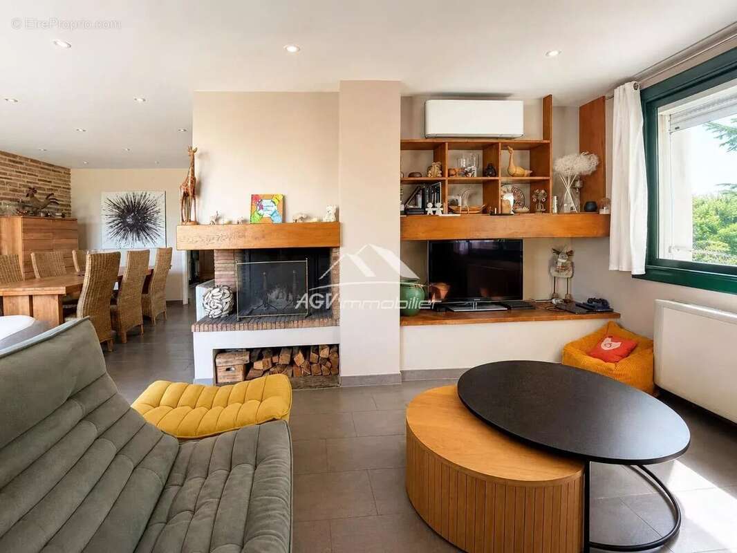 Maison d 'architecte de 200 m² habitable - piscine - 2540m² de terrain - 2 logements - photo 7