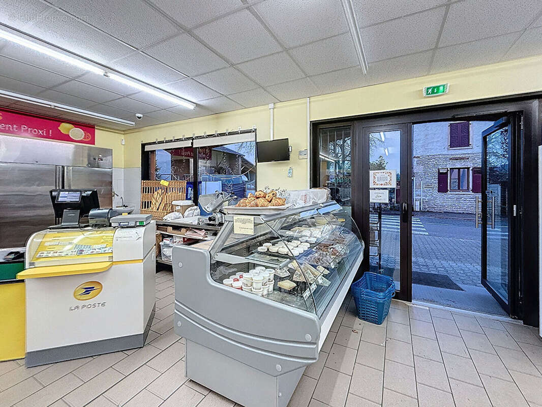 Commerce à CHARANTONNAY