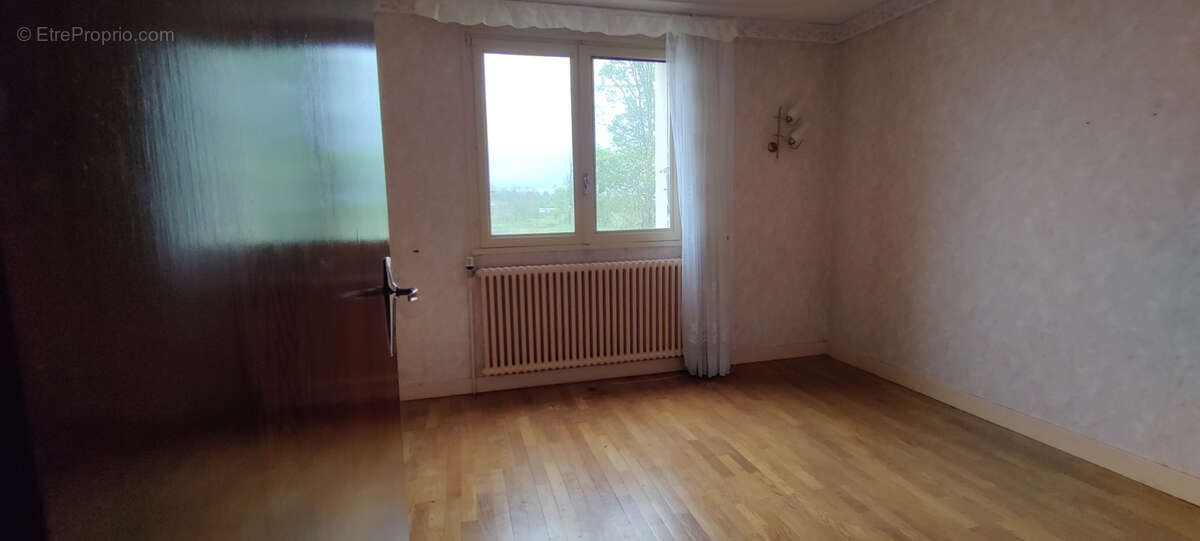 Appartement lumineux à rénover - photo 5