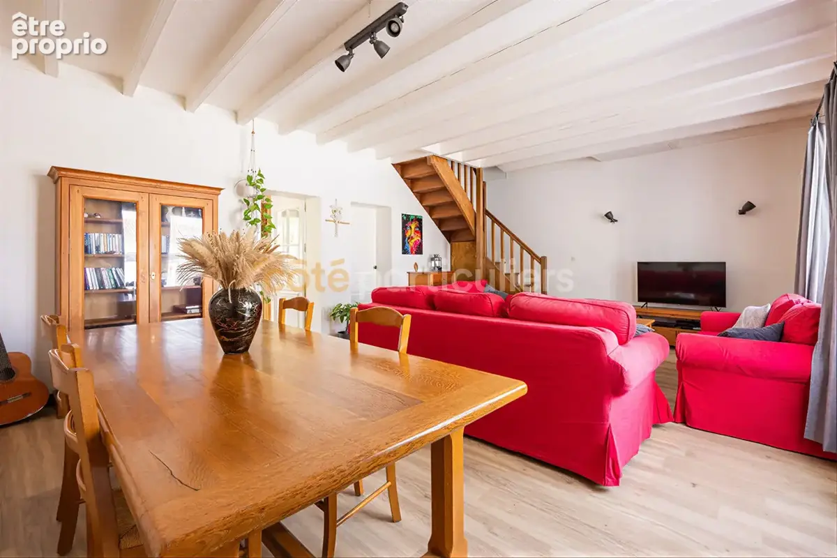 Saint colomban -- centre bourg -- maison 4 chambres -- jardin sud/est -- garage - photo 2
