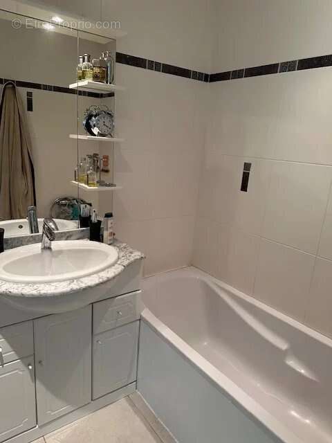 Appartement à SAINT-MAXIMIN-LA-SAINTE-BAUME