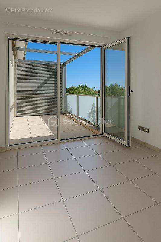 Appartement à MAUGUIO