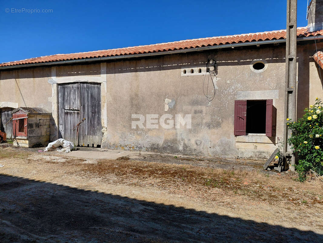 Maison à VANXAINS