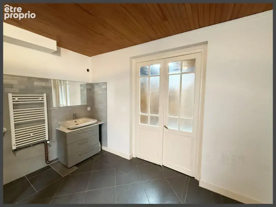 Ensemble en pierre, maison principale avec jardin et 1 appartement à VILLEFRANCHE DE LONCHAT (24) - photo 7