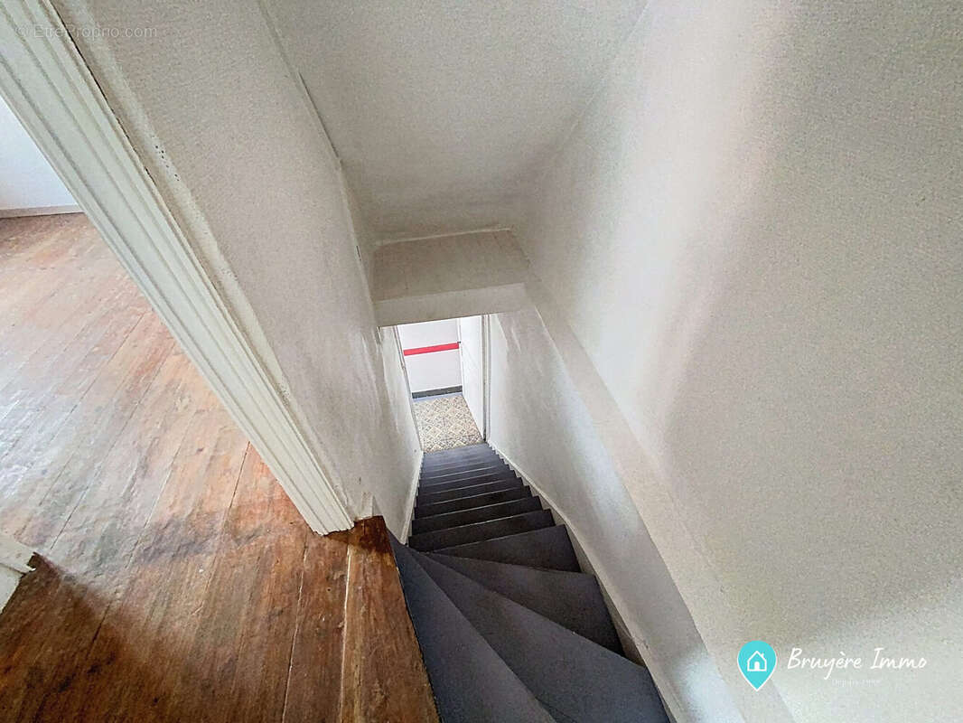 Maison à AULNOYE-AYMERIES