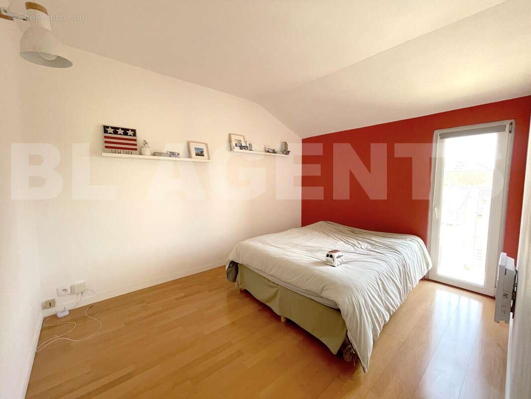 CHAMBRE - Commerce à AUBERS