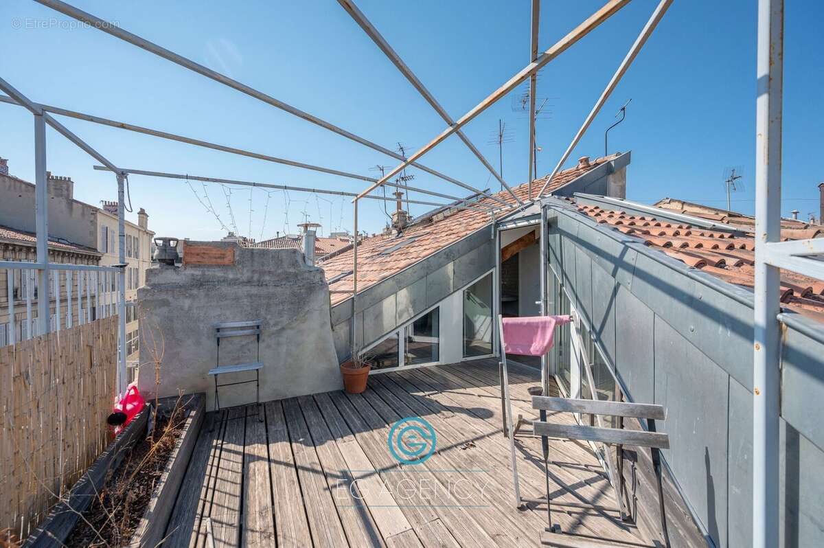 Appartement à MARSEILLE-6E