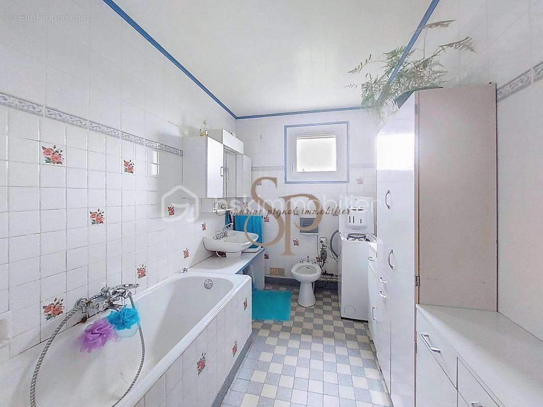 Maison 5 pièces 4 chambres - photo 11
