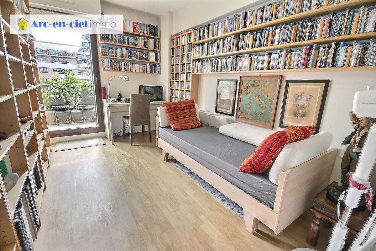 Appartement à PARIS-19E