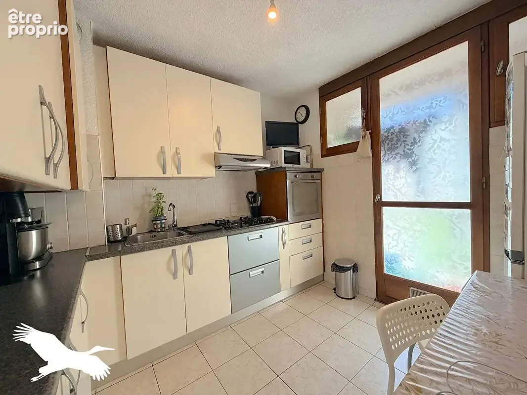 A VENDRE - Marseille 13013, Château Gombert / St Mitre - Appartement 4 pièces de 81m² avec terrasse, parking privatif en SUS et  - photo 4