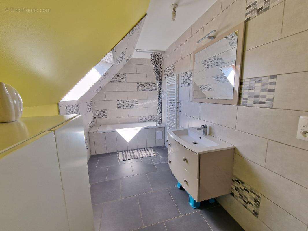 Maison à SAINT-JACQUES-SUR-DARNETAL