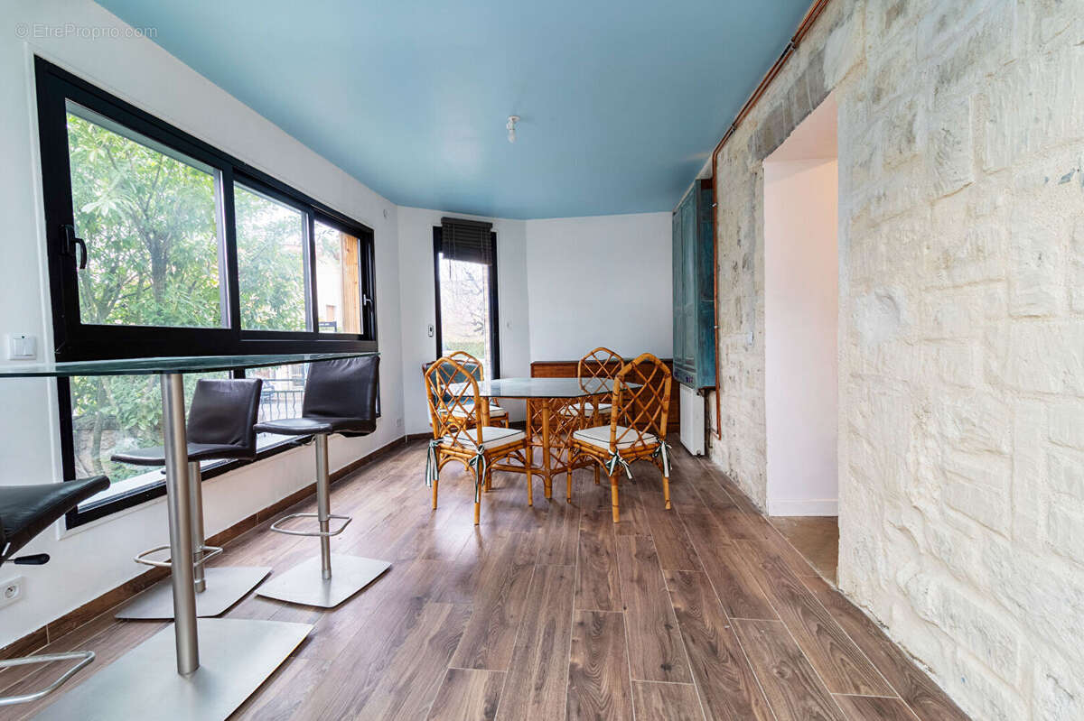 Maison à SARTROUVILLE