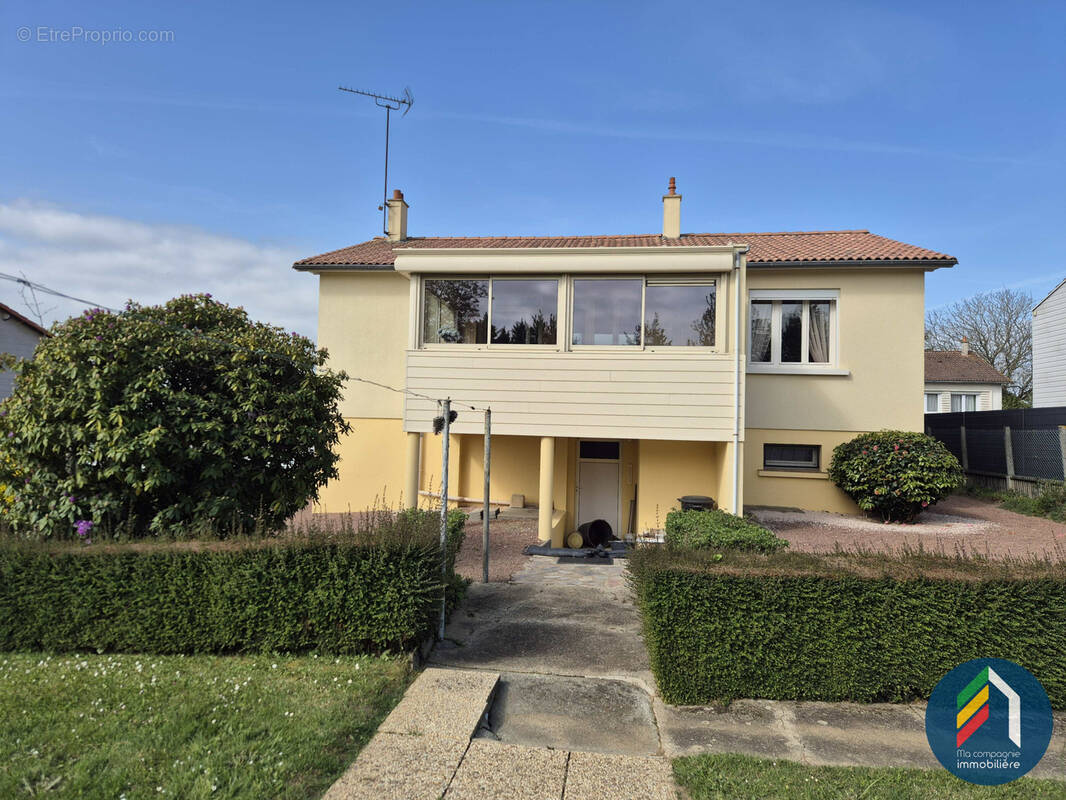 Maison à LA MEILLERAIE-TILLAY