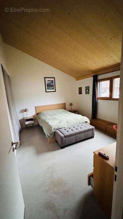 Maison à SAINT-GENIS-POUILLY