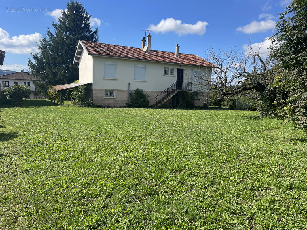 Maison à CAILLOUX-SUR-FONTAINES