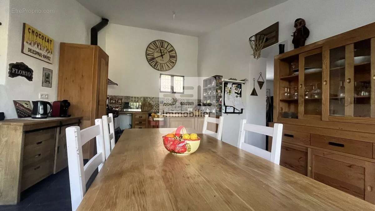 Maison à SAINT-VICTOR-LA-COSTE