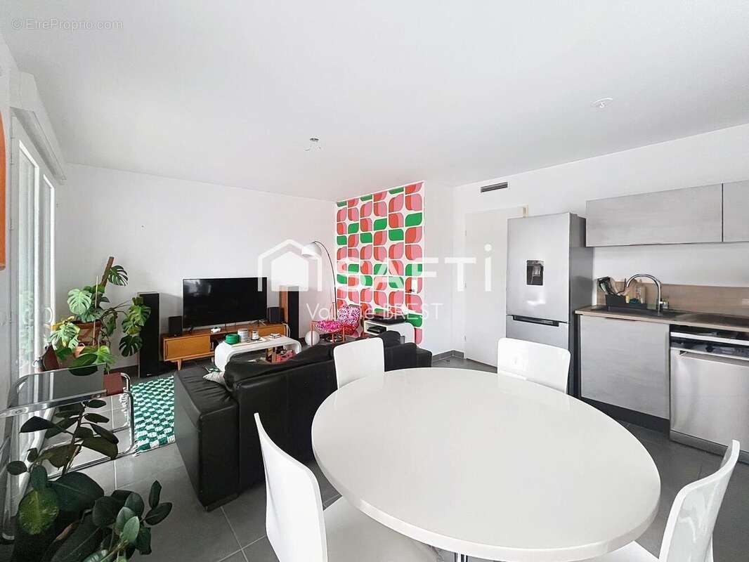 Photo 5 - Appartement à MARSEILLE-8E