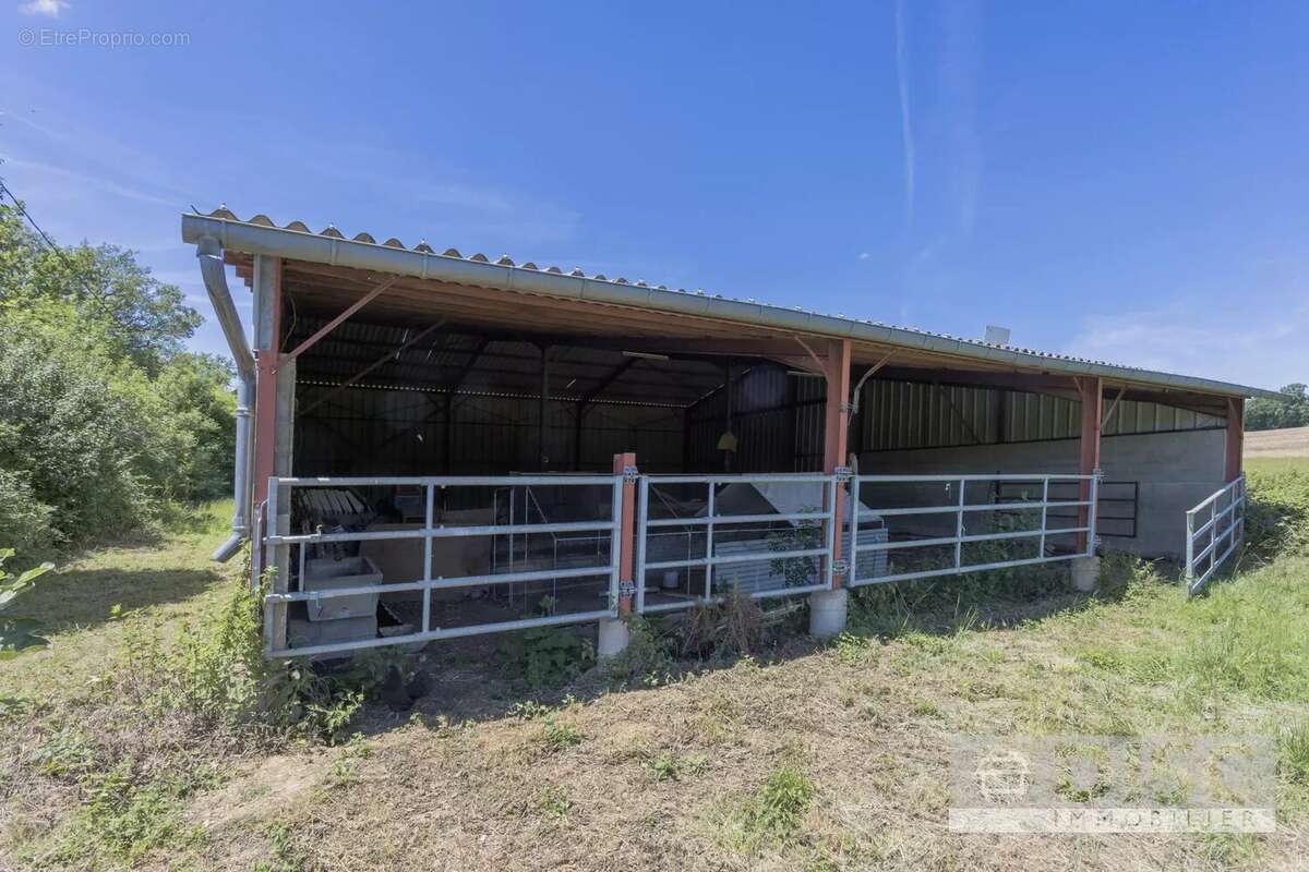 Charmant ensemble avec petite maison et dépendances. - photo 18