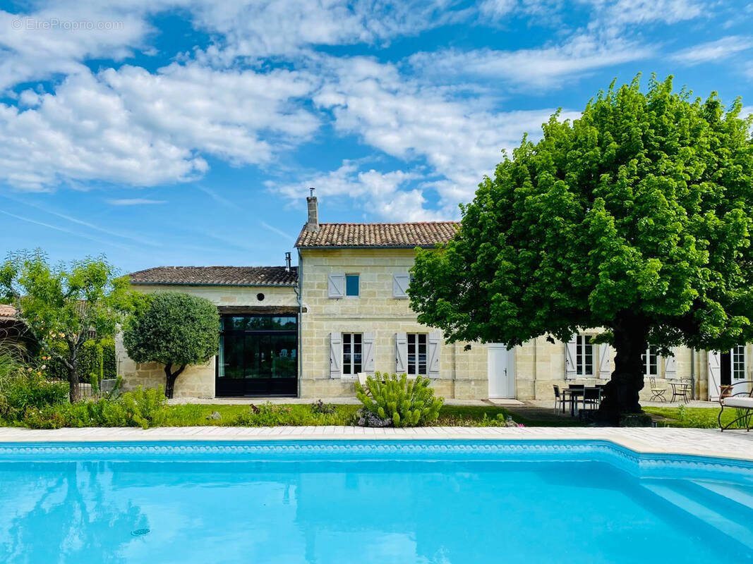 Maison à SAINT-EMILION
