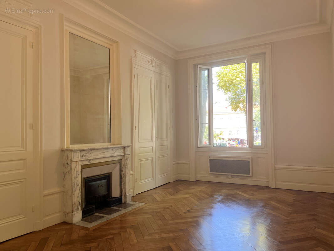 Appartement à LYON-4E
