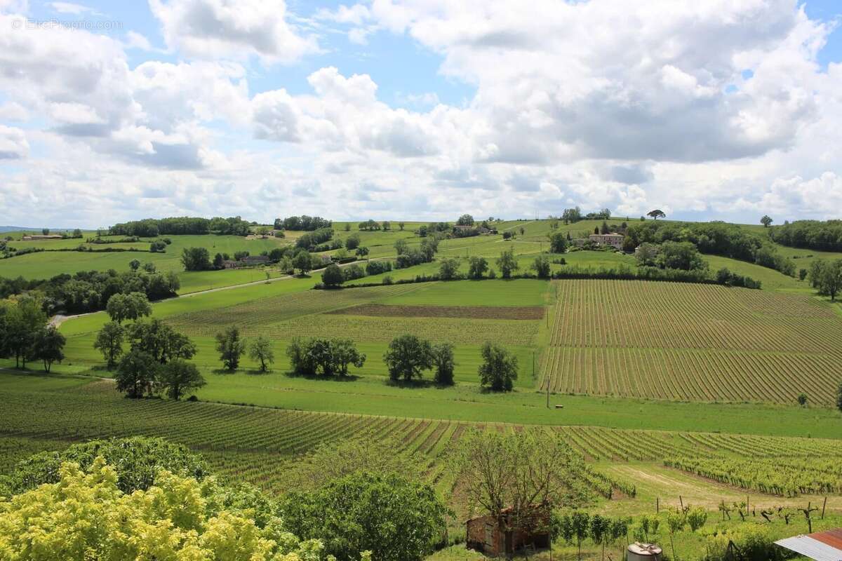 Maison à CAHUZAC-SUR-VERE