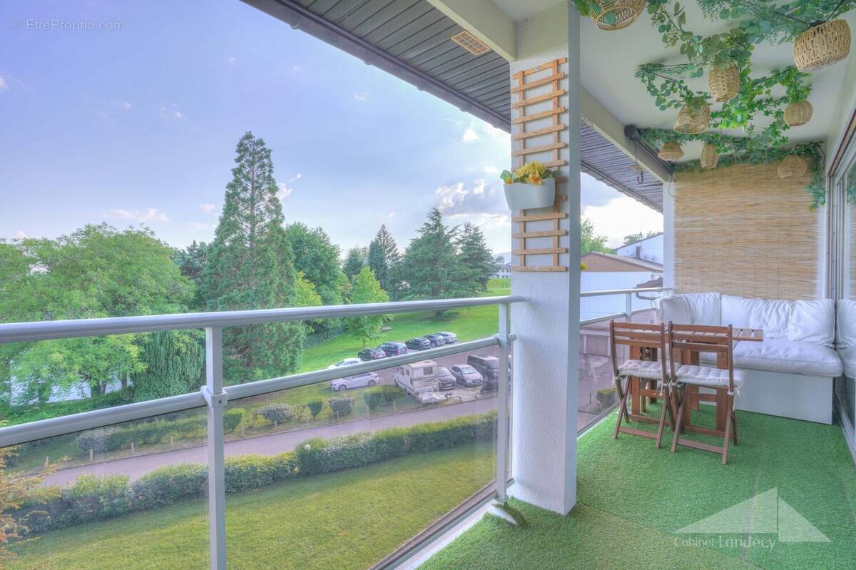 Appartement à PREVESSIN-MOENS