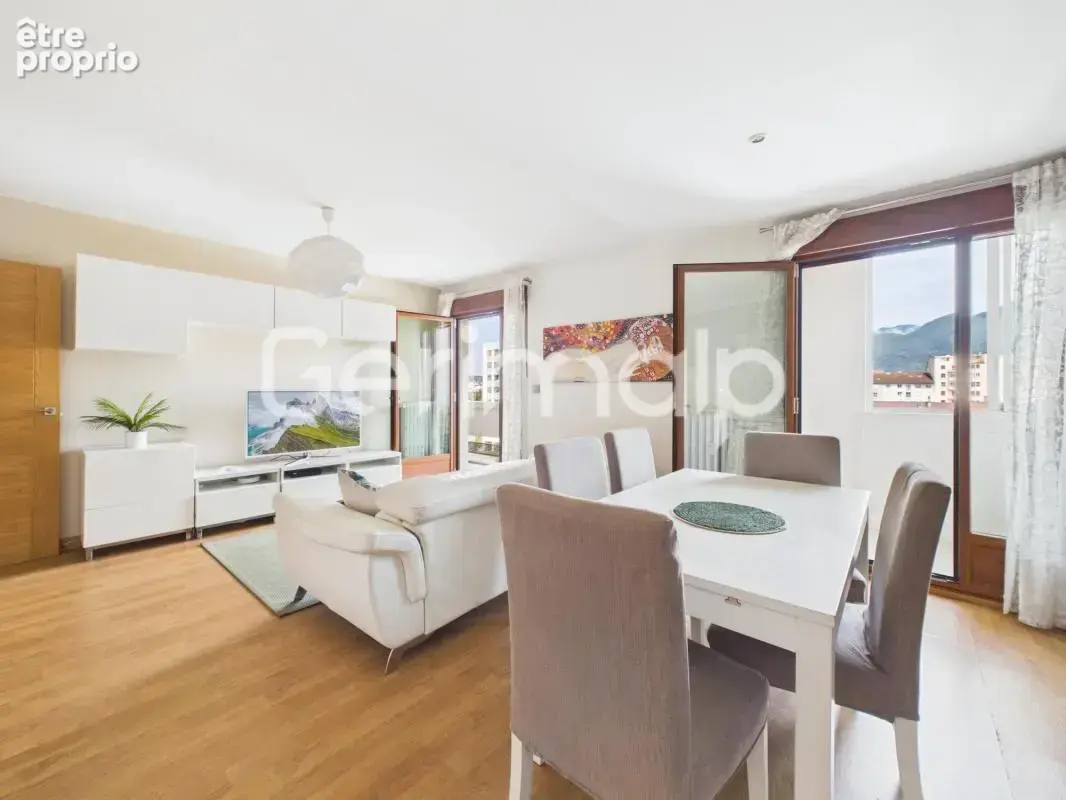 Vente - Appartement - 5 pièces + cuisine - 104,13 m² - 790 - photo 18