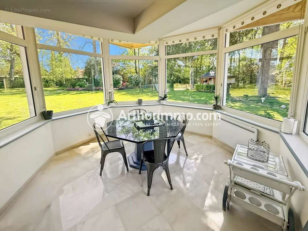 Maison à SOISY-SUR-SEINE