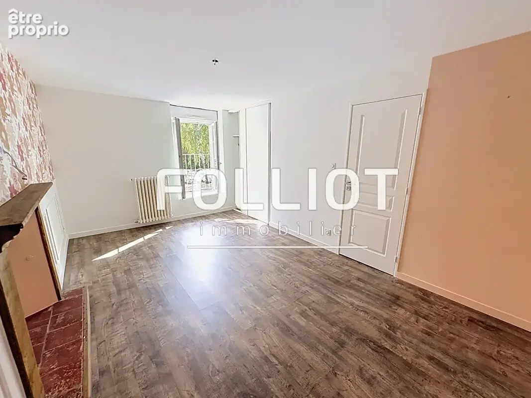 A VENDRE à Fougères centre  - Maison de 136m² avec terrasse et garage - photo 11