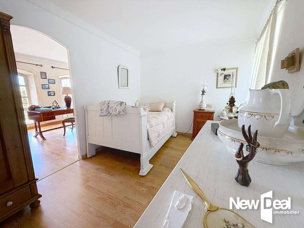 Maison à TOURRETTES