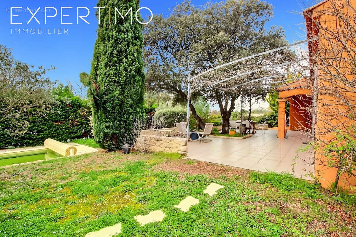 Pourrières : Maison T5 de Plain-Pied avec Piscine et Grand Jardin au Calme - photo 15