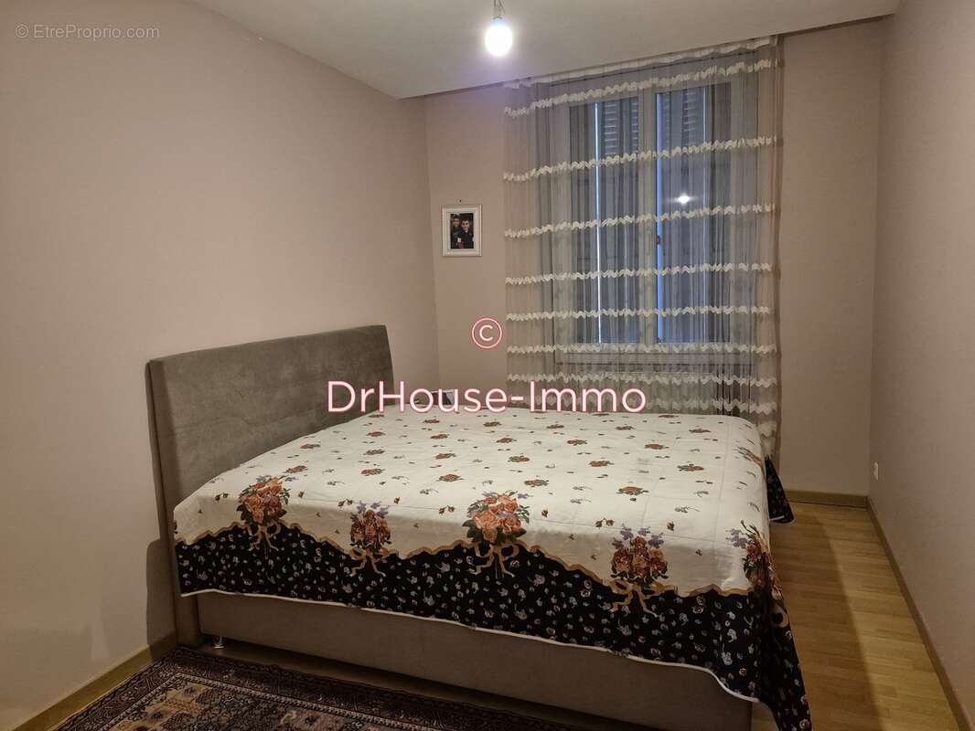 Appartement à SAINT-ETIENNE