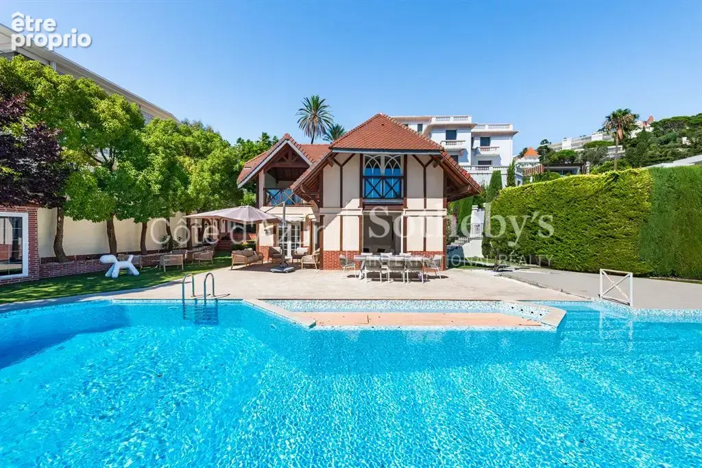 Cannes La Californie, demeure néo normande de six chambres avec piscine - photo 1
