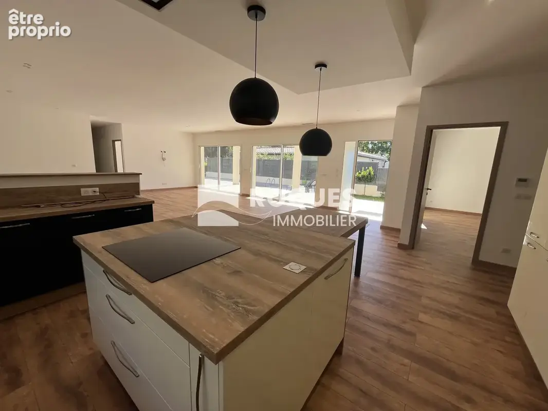 A vendre, villa contemporaine de 220m2 sur un terrain de 1306m2, Bédarieux - photo 33