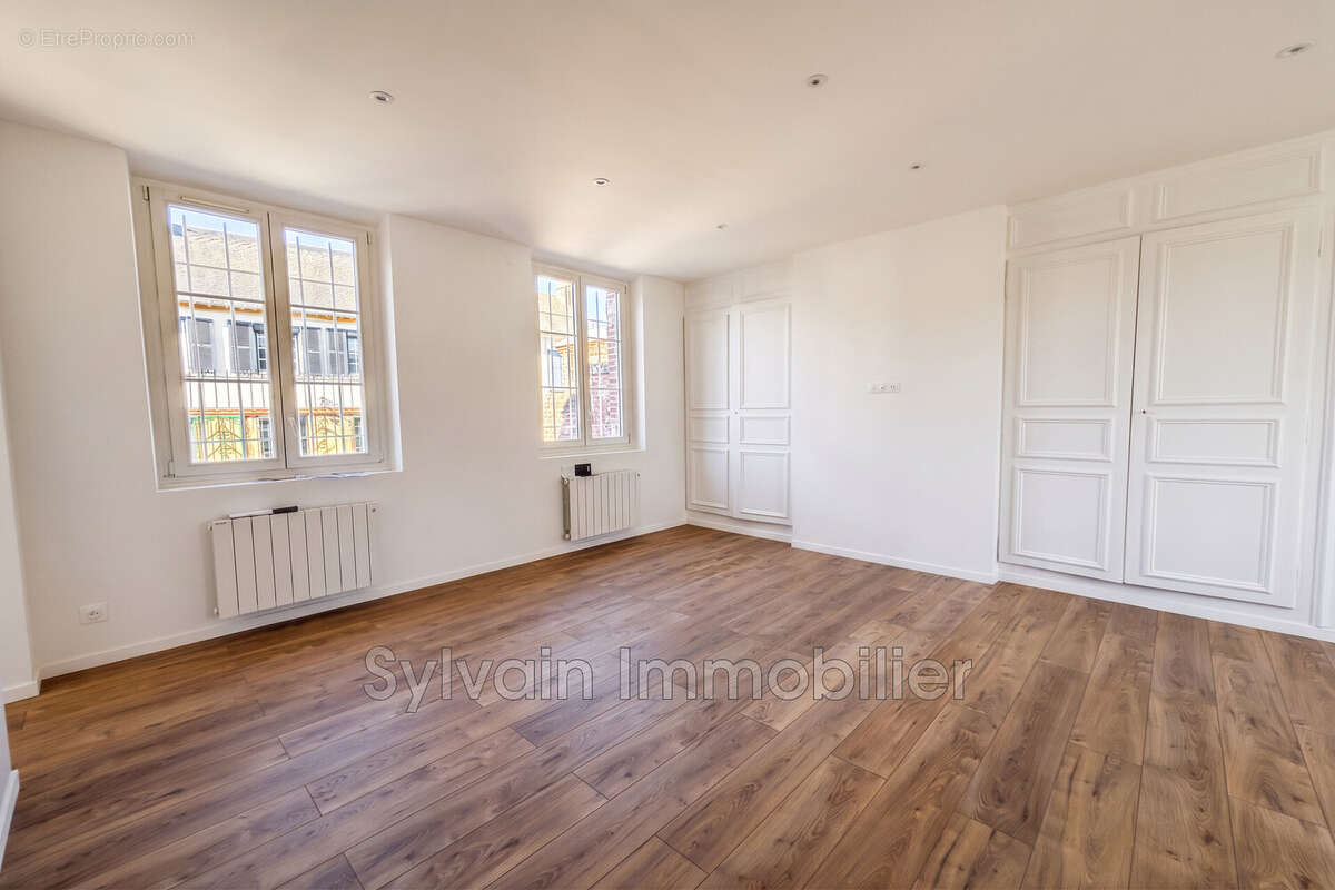 Appartement à SONGEONS