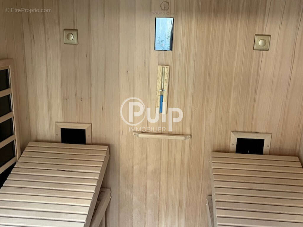 Commerce à FRESNES-LES-MONTAUBAN