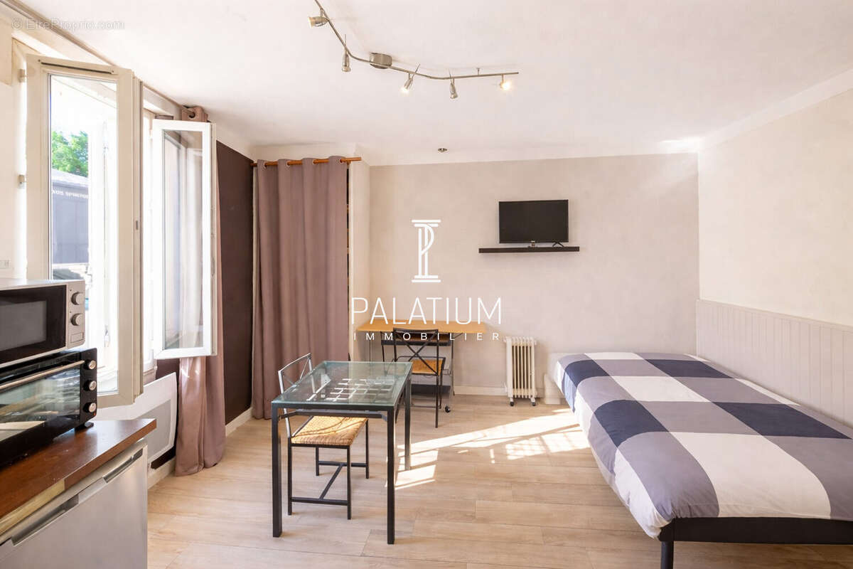 Appartement à GREOUX-LES-BAINS