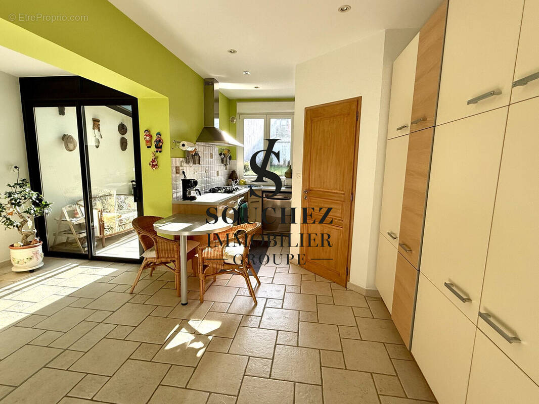 Maison à AVION
