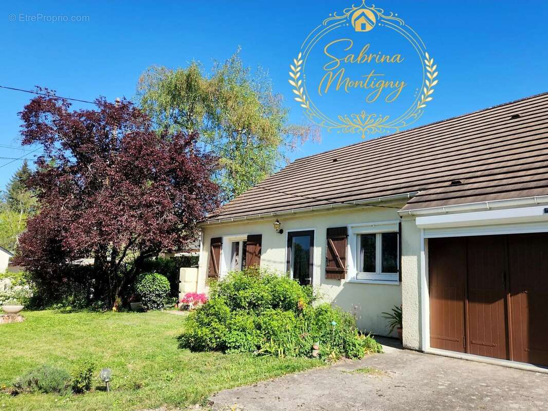 Maison à AZAY-LE-RIDEAU