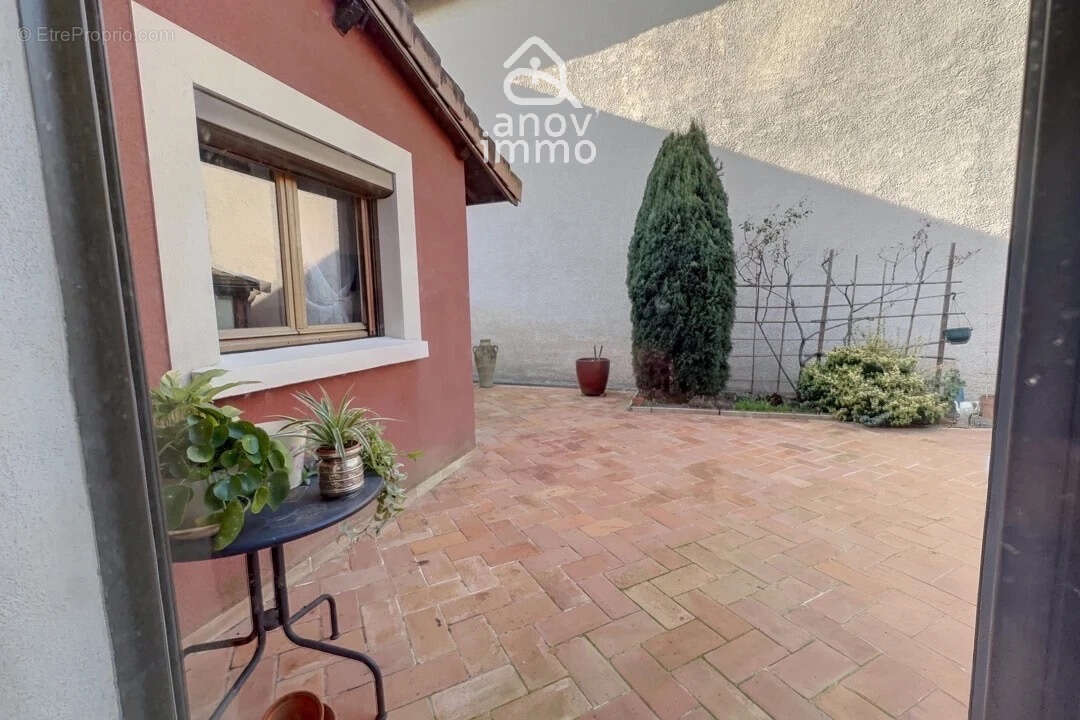 Maison à SAINT-ROMAIN-DE-JALIONAS