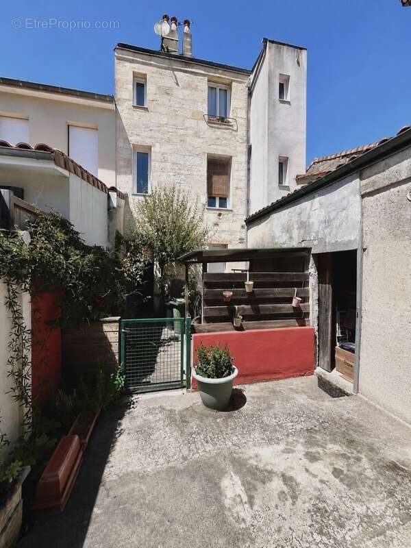 Appartement à BORDEAUX