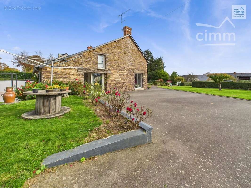 Maison à LES BRULAIS